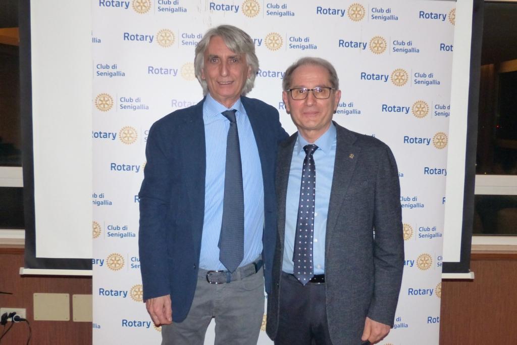 Il prof. D’Errico al Rotary per parlare di vaccini, tra fake news e riscontri scientifici.